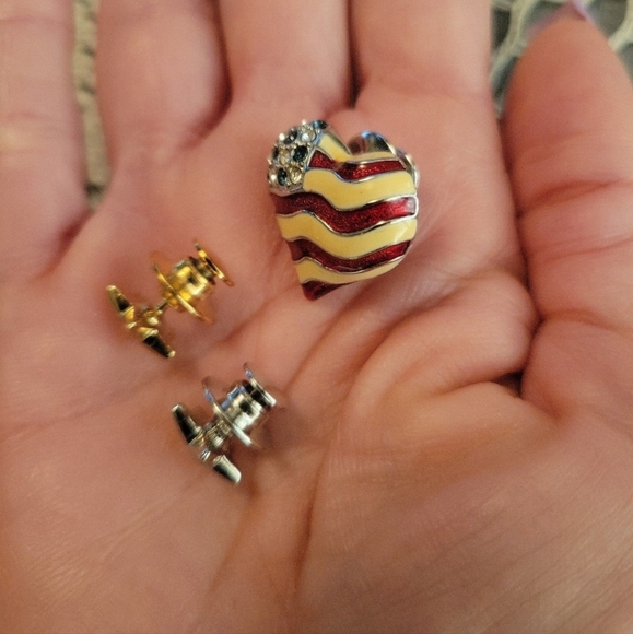 Lord & Taylor Patriotic Scatter Pin Set - Picture 3 of 3